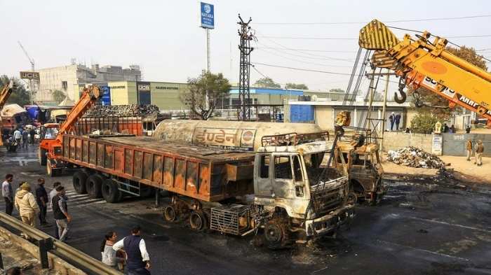 truck carrying lpg cylinders overturns on highway in rajasthan